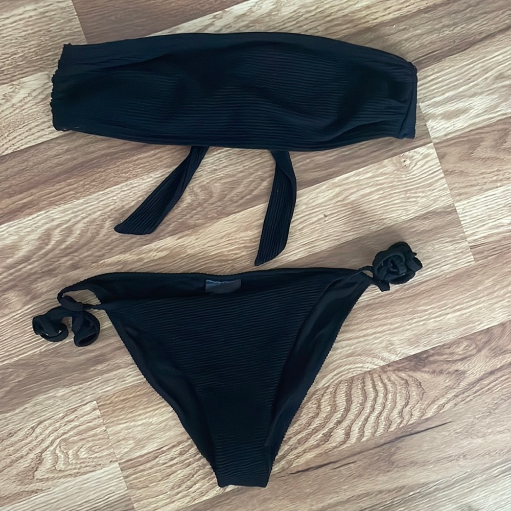 H&M black ribbed bikini